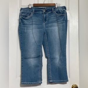 Maurices Size 18 Jean Capris